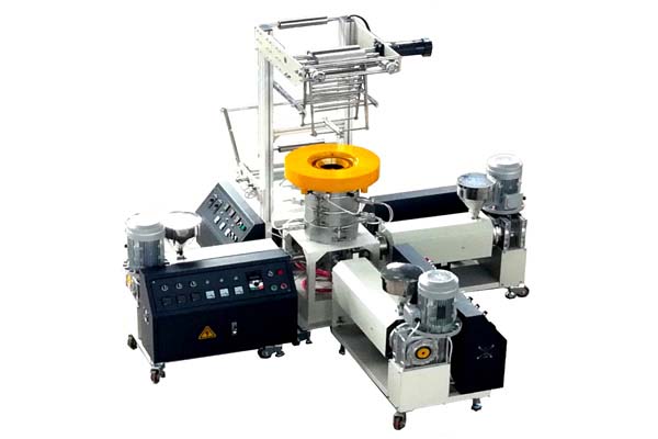 復(fù)件 小型三層吹膜機(jī)組.jpg